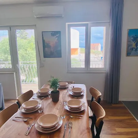 Apartament Maja *